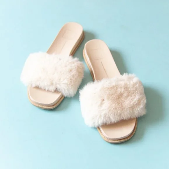 Dolce Vita Gaia Creamy White Faux Fur Slip On Slide Sandals Size 9.5 - Picture 1 of 5